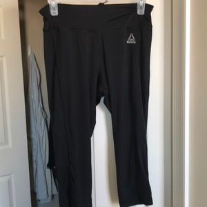 Reebok crop black leggings